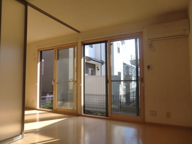 その他　エアコン付いてます