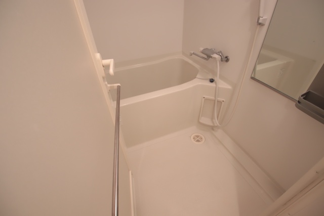 バス・シャワールーム　※別室の参考写真の為、現況優先です。