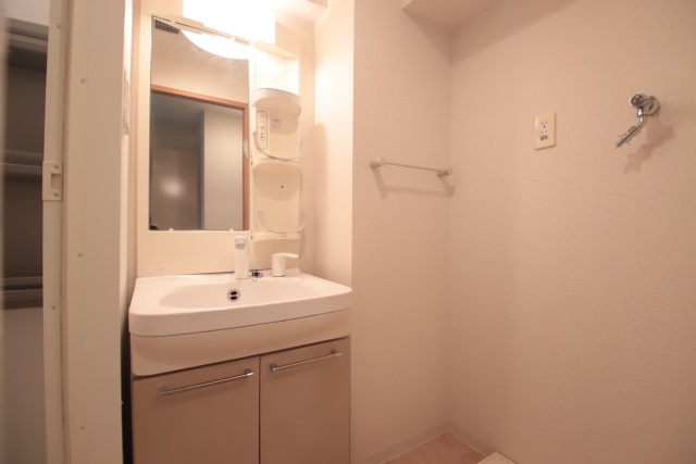 洗面設備　※別室の参考写真の為、現況優先です。