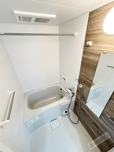 バス・シャワールーム　あったかお風呂ひんやりお風呂、洗濯物も乾かせる浴室暖房乾燥