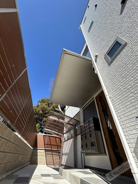 エントランス　防犯面（防犯カメラ・ＴＶモニターホン）で安心です。