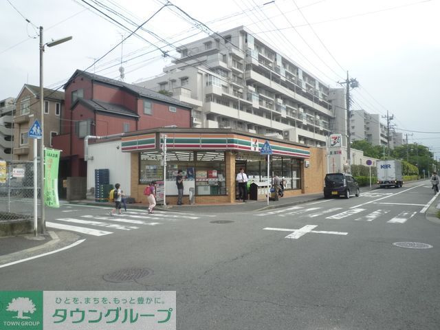 コンビニ　セブンイレブン（コンビニ）まで520m
