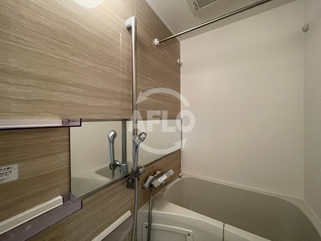 バス・シャワールーム　アドバンス新大阪ラシュレ　浴室