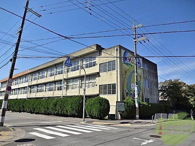 小学校　少路小学校（小学校）まで750m