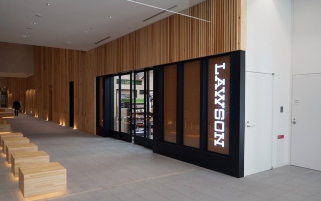 コンビニ　ローソンみなとパーク芝浦店（コンビニ）まで175m