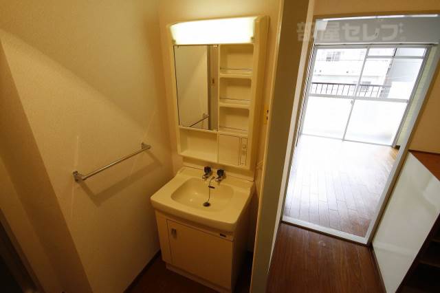 洗面設備　３Ｄの写真を使用してます。