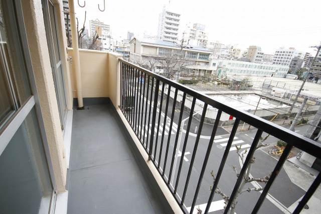 バルコニー　３Ｄの写真を使用してます。