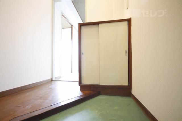 玄関　３Ｄの写真を使用してます。