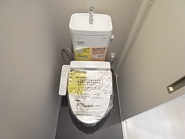 トイレ　※同一施工会社の別物件イメージ写真です。