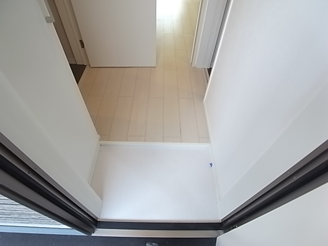 玄関　※同一施工会社の別物件イメージ写真です。