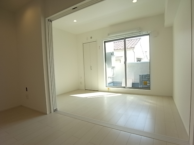 居室・リビング　※同一施工会社の別物件イメージ写真です。