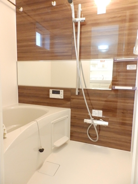 バス・シャワールーム　浴室換気乾燥機