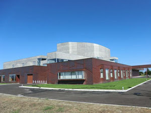 図書館　新潟市立亀田図書館（図書館）まで1447m