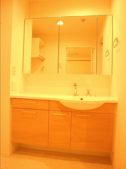 洗面設備　洗髪洗面化粧台