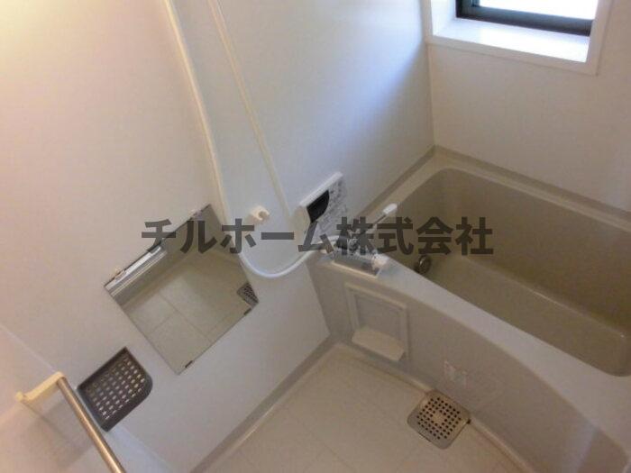 バス・シャワールーム　当社、チルホームのHPもご覧ください(^^)/物件情報多数♪