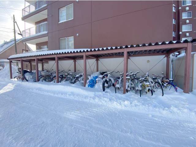 その他共有部分　屋根付き駐輪場