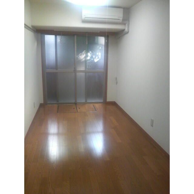 居室・リビング　別タイプ部屋　参考写真です