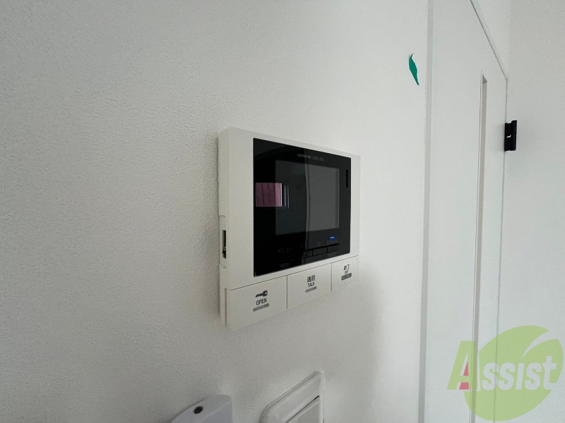 セキュリティ　ＴＶモニター付インターホンです。来客者の顔が見えるので安心！