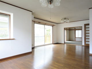 小学校　名取市立ゆりが丘小学校（小学校）まで270m