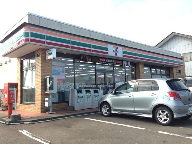 コンビニ　セブンイレブン三条月岡店（コンビニ）まで387m