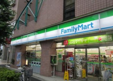 コンビニ　ファミリーマート神田佐久間町店（コンビニ）まで160m