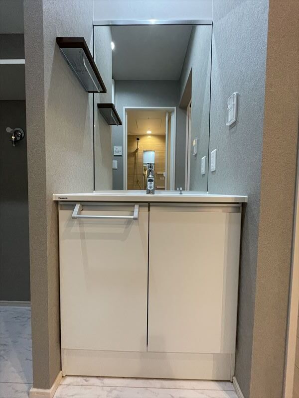 洗面設備　コンパクトで使いやすい洗面所