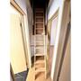 収納　屋根裏部屋への階段