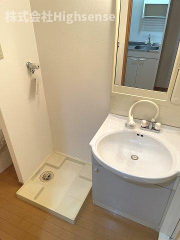 洗面設備　コンパクトで使いやすい洗面所