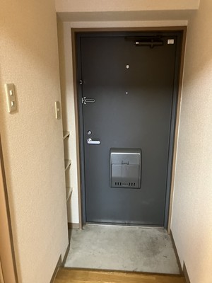 玄関　別号室の写真使用