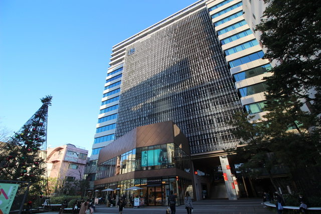 ショッピングセンター　渋谷キャスト（ショッピングセンター）まで369m