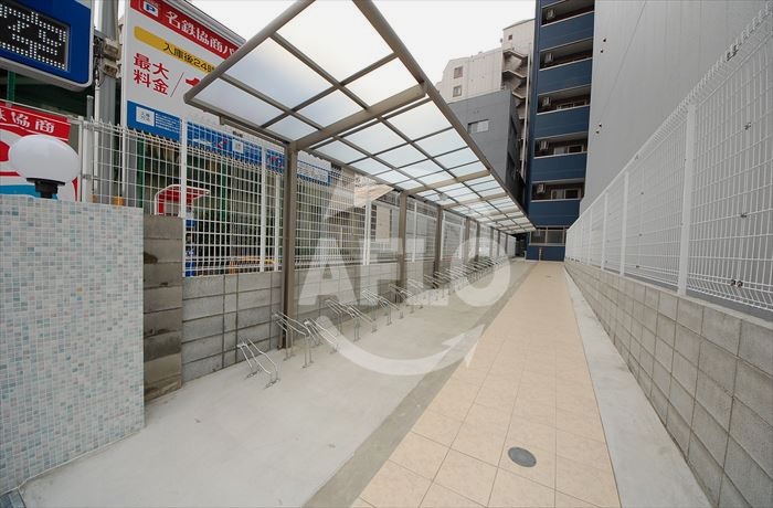 エントランス　みおつくし東なんば　エントランスアプローチ
