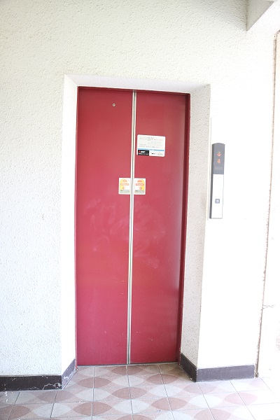 その他共有部分　エレベーター完備で荷物運びも楽々です☆