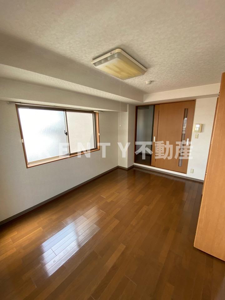 その他部屋・スペース　広くて明るい寝室