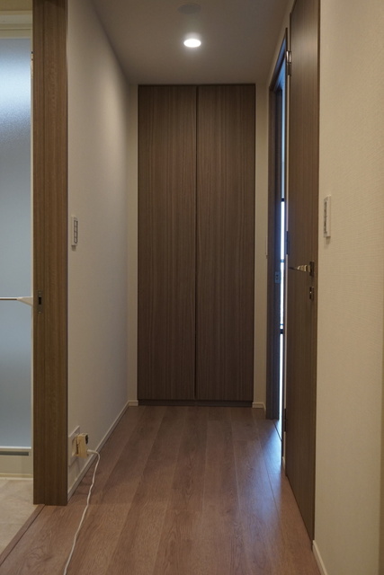 その他　室内廊下　＊前回募集時の写真です。