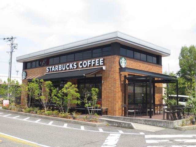 飲食店　スターバックス（飲食店）まで450m