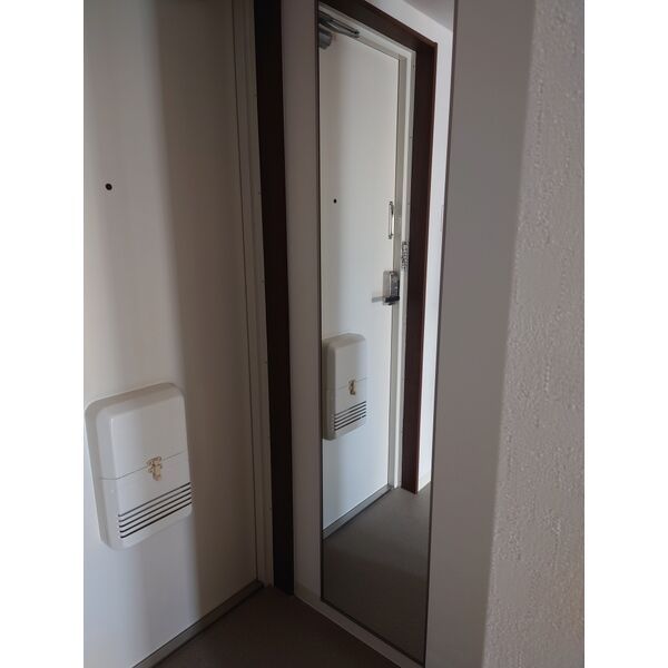 玄関　別室の参考写真です。※現況優先