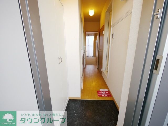 玄関　★収納つきの玄関★
