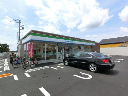 コンビニ　ファミリーマート・成田飯田町店（コンビニ）まで652m