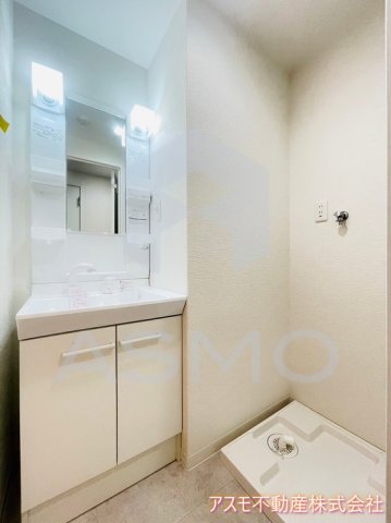 洗面設備　同マンション別部屋　参考写真