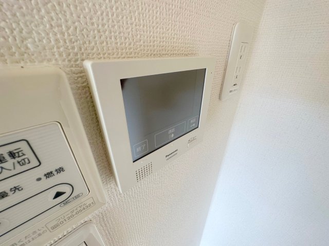 セキュリティ　TVモニターホンで来客が誰か確認してから開けて下さいね
