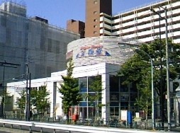 レンタルビデオ　ゲオ文教堂王子神谷店（レンタルビデオ）まで504m