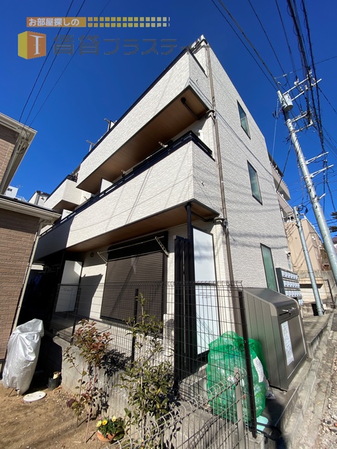 建物外観　駅まで一本道の好立地