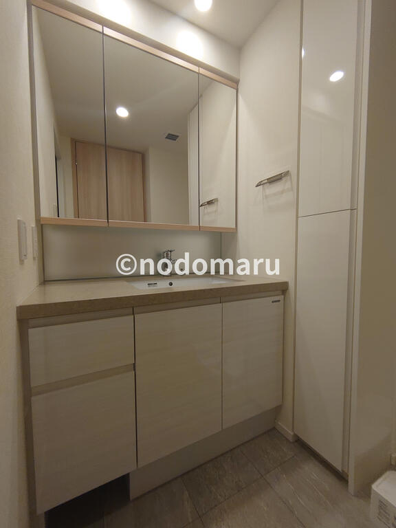 洗面設備　※写真は同タイプの別部屋となります