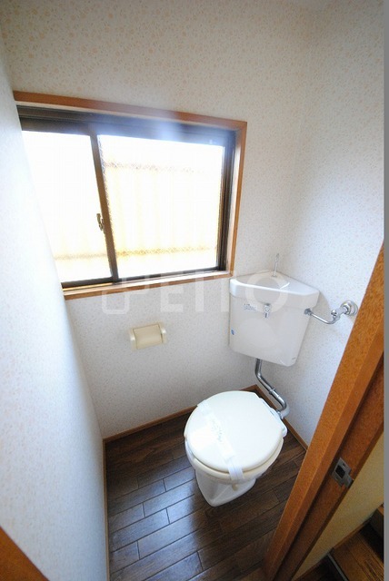 トイレ　写真は３０５号室