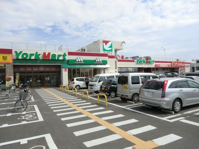 コンビニ　ヨークマート（コンビニ）まで1360m