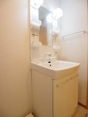 洗面設備　シャンプードレッサー付き
