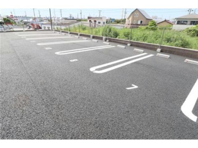駐車場　駐車場