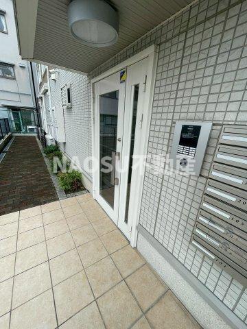 エントランス　ゆとりのあるエントランスです