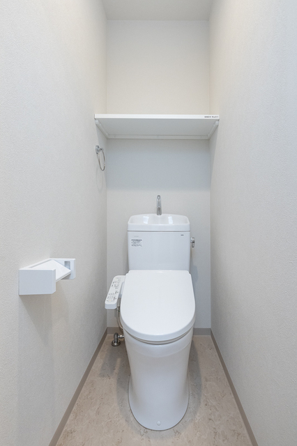 トイレ　※写真は同タイプ住戸です。