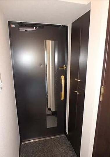 玄関　別部屋参考画像です